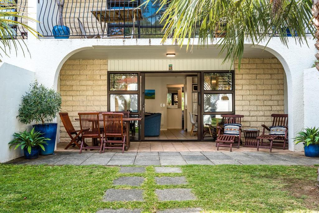 Onetangi Beach Apartments מראה חיצוני תמונה