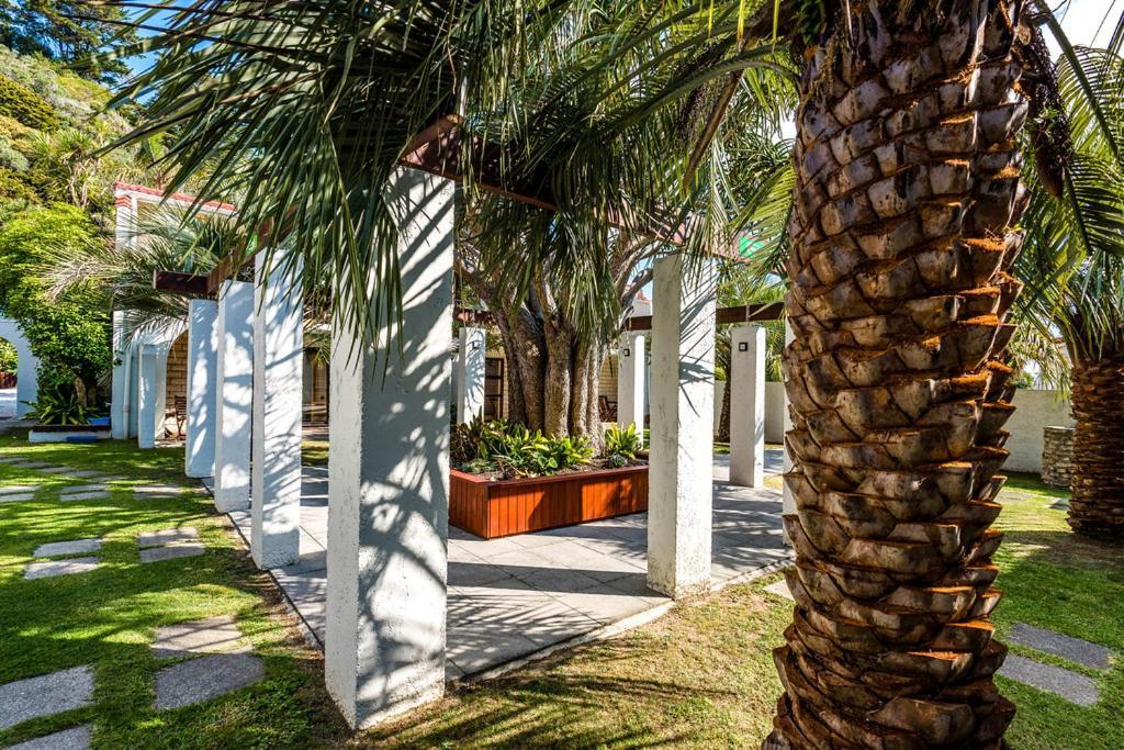 Onetangi Beach Apartments מראה חיצוני תמונה