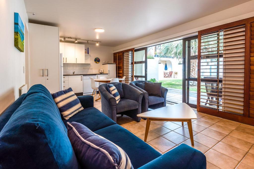 Onetangi Beach Apartments מראה חיצוני תמונה