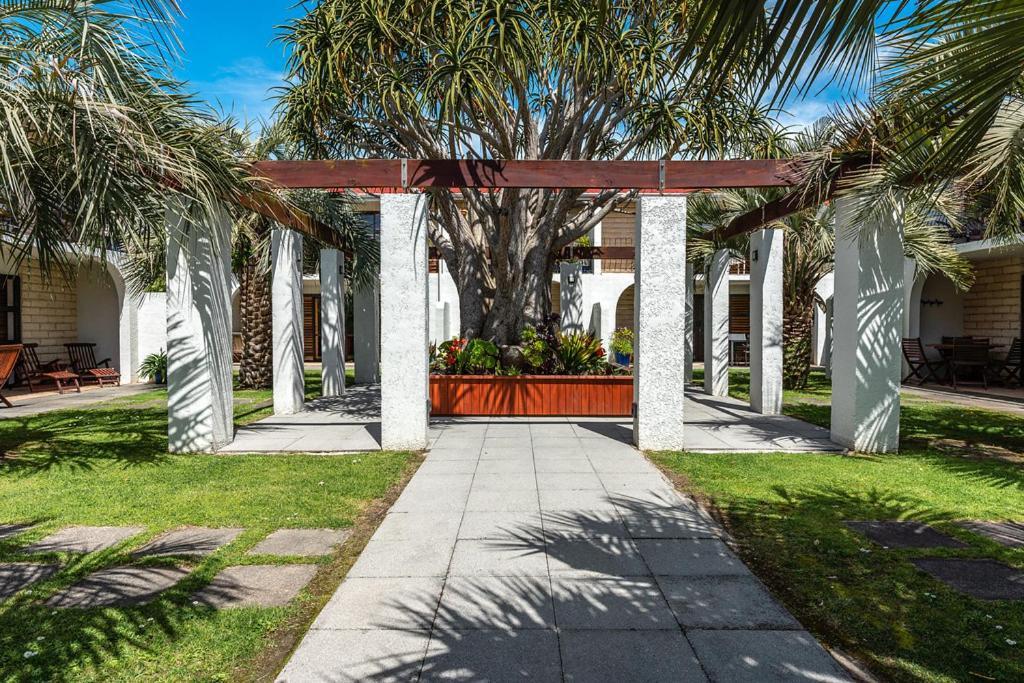 Onetangi Beach Apartments מראה חיצוני תמונה