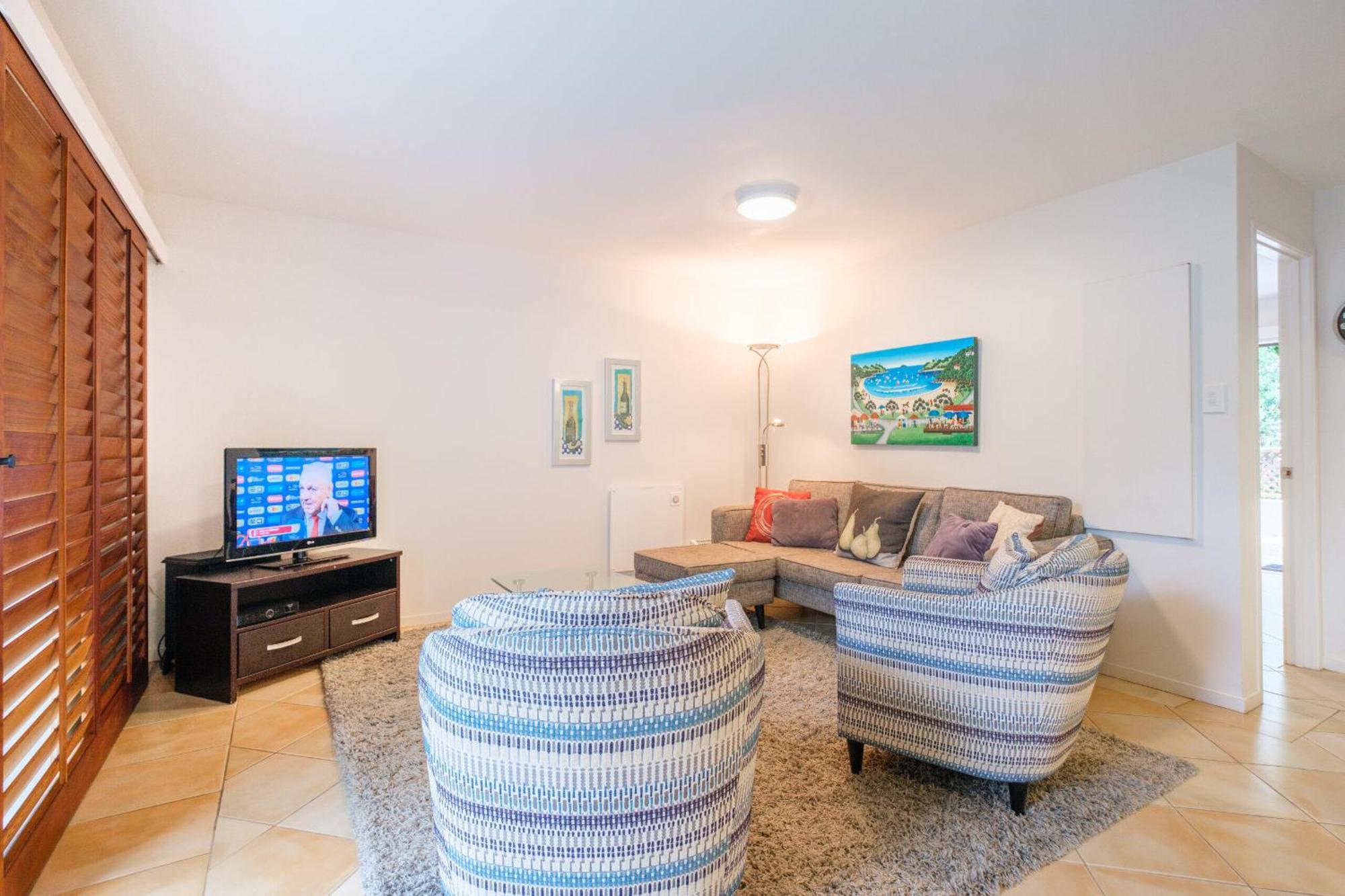 Onetangi Beach Apartments מראה חיצוני תמונה