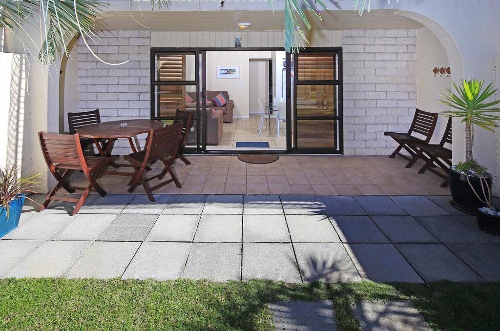 Onetangi Beach Apartments מראה חיצוני תמונה